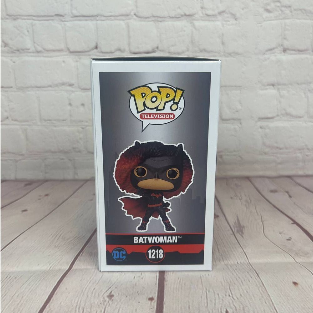 Funko Pop! Television - DC Comics - Batwoman - Funko Exclusive #1218 - Picture 4 of 6